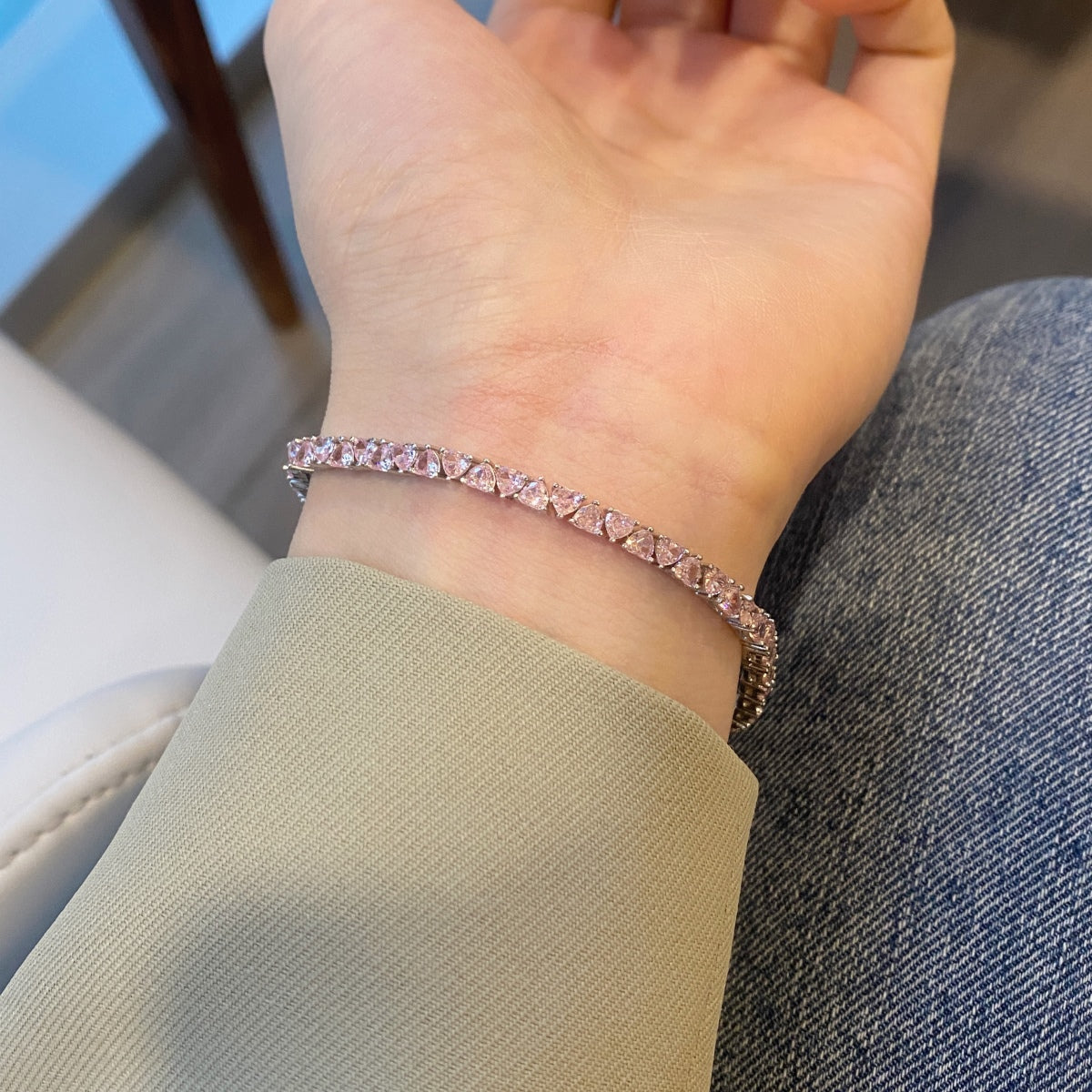 Schillerndes romantisches Armband in Herzform für Liebhaber