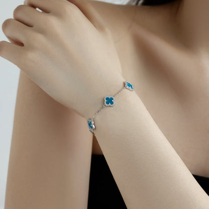 Exquisites Armband mit vierblättrigem Kleeblatt